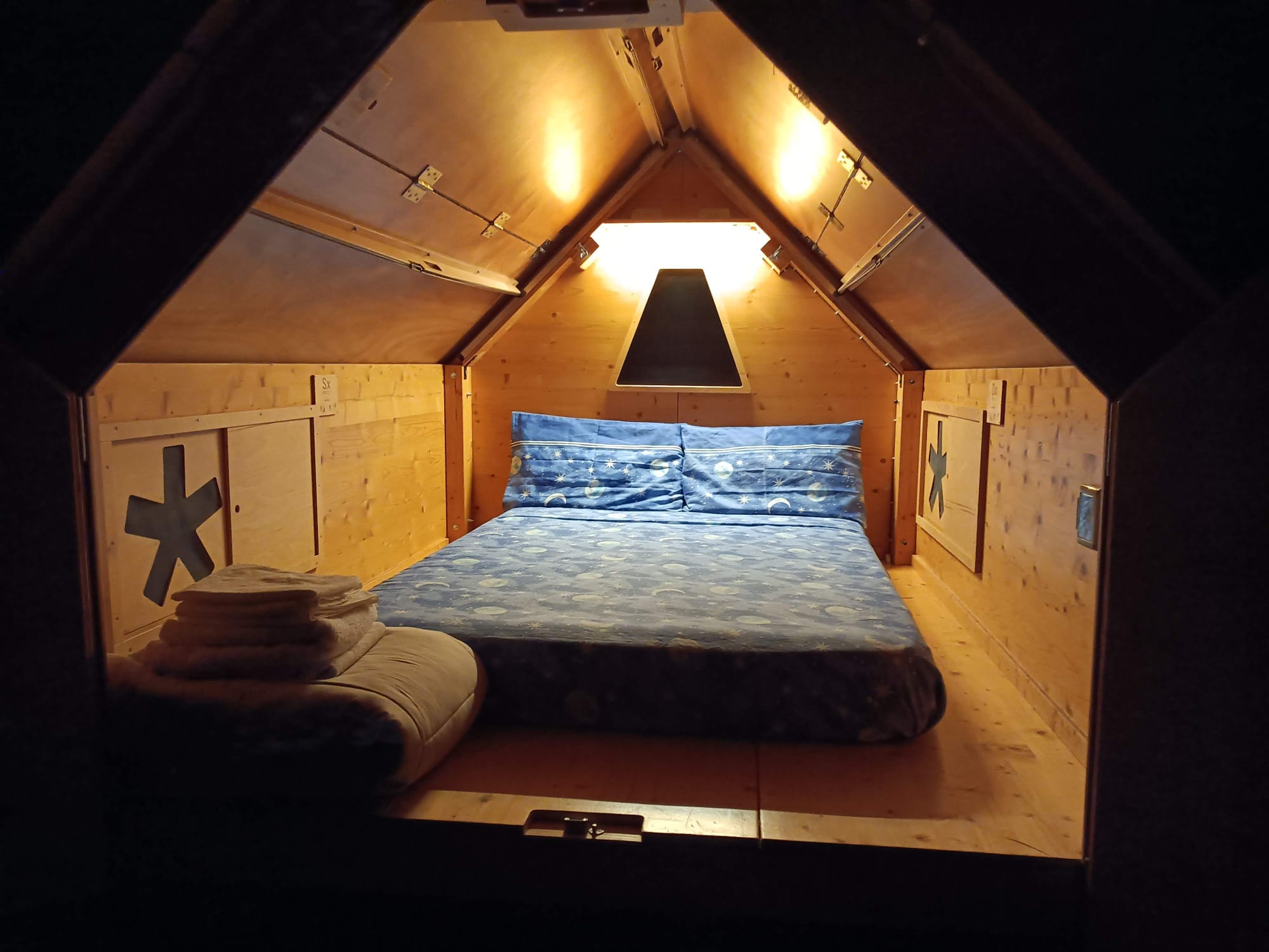 Stars Box di notte - scatti degli interni 2